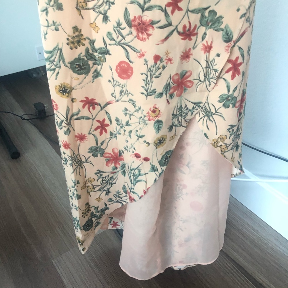 Boutique XOMandysue. Beautiful high low dress - Picture 2 of 5